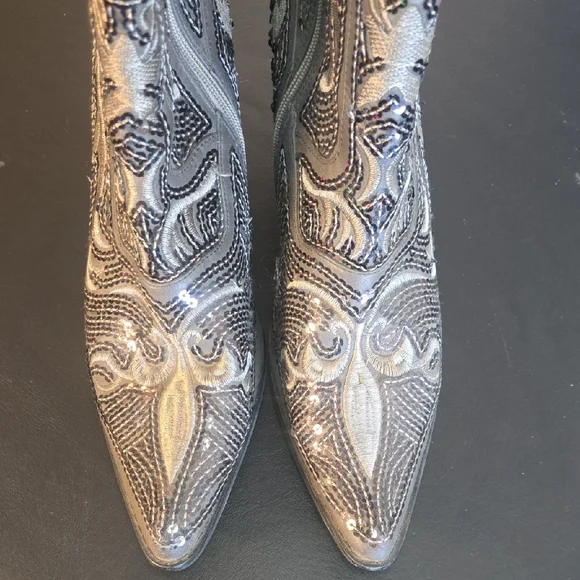 Helen's Heart Cowgirl Boots - Picture 14 of 14